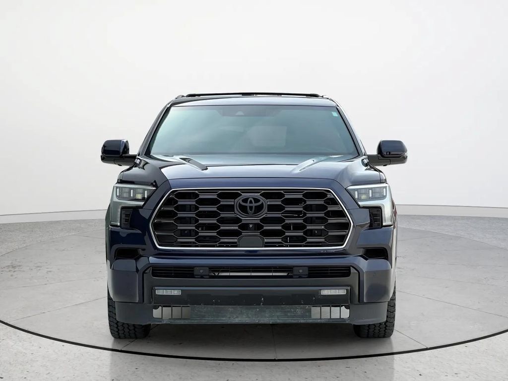 Used 2024 Toyota Sequoia Platinum AWD/4WD image 4