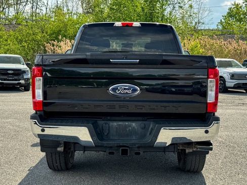 Used 2019 Ford F250 XLT w/ XLT Premium Package AWD/4WD image 4