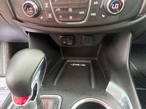 Used 2023 Chevrolet Traverse RS w/ LPO, Floor Liner Package AWD/4WD image 41