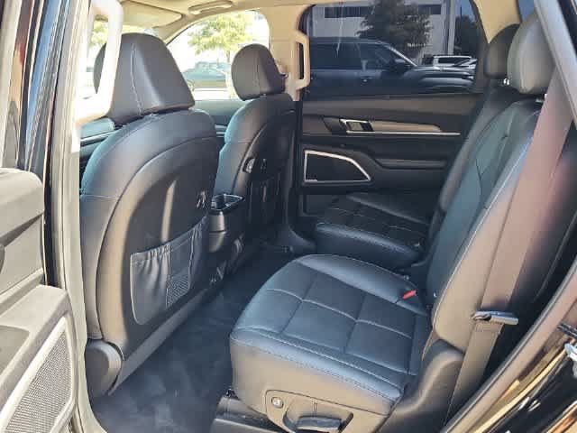 Used 2022 Kia Telluride EX w/ EX Premium Package AWD/4WD image 17