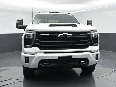 Used 2024 Chevrolet Silverado 3500 High Country w/ High Country Premium Package AWD/4WD image 8