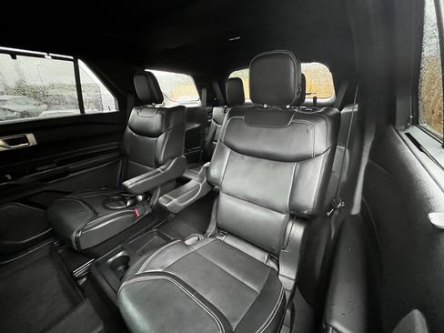 Used 2020 Ford Explorer ST w/ Premium Technology Package image 16