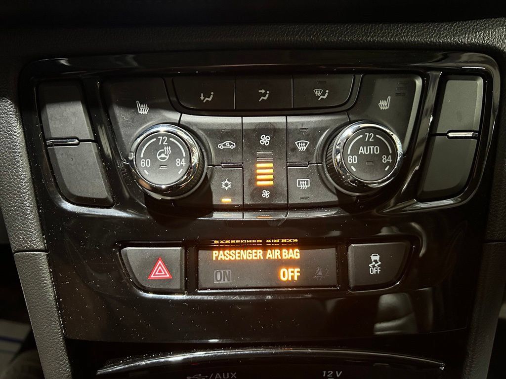 Used 2020 Buick Encore Essence AWD/4WD image 27