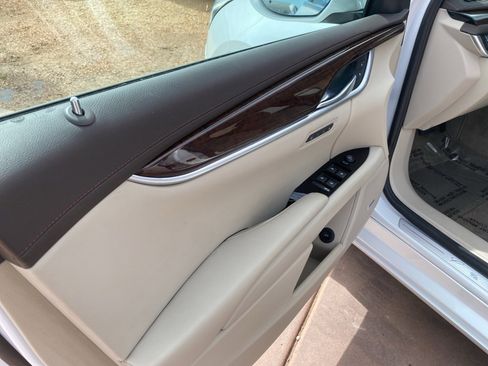 Used 2017 Cadillac XTS Luxury w/ Driver Awareness Package image 25