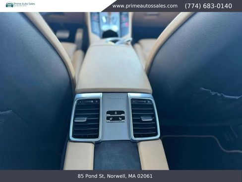 Used 2013 Porsche Panamera 4 Platinum Edition AWD/4WD image 21