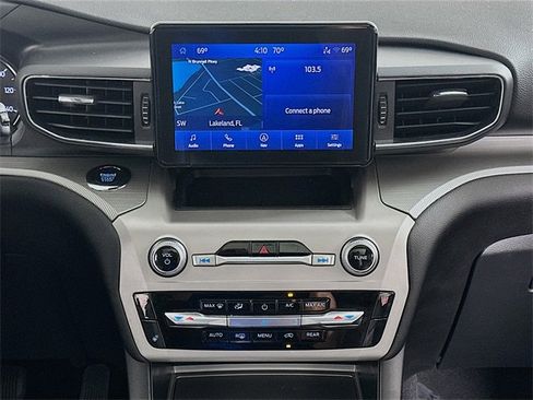 Used 2022 Ford Explorer XLT w/ Equipment Group 202A image 16