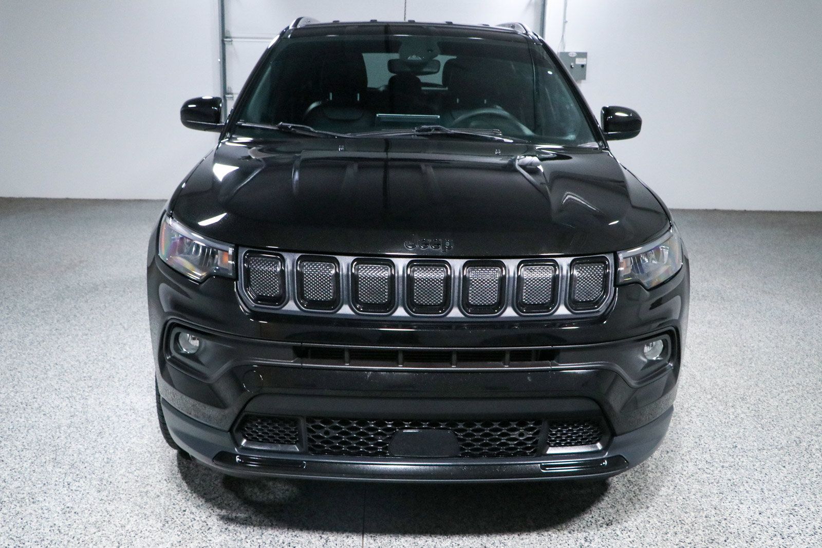 Used 2022 Jeep Compass Latitude FWD image 4