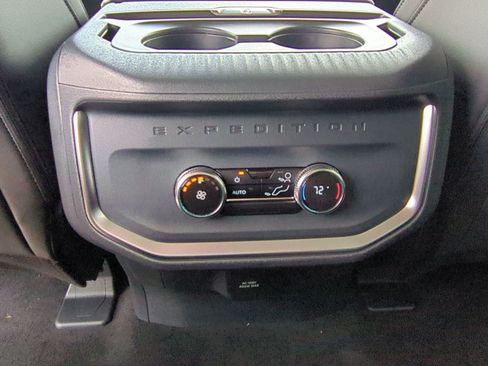 New 2026 Ford Expedition Active RWD image 21