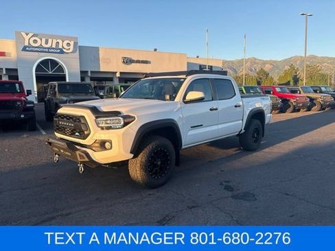Used 2021 Toyota Tacoma TRD Off-Road w/ Technology Package AWD/4WD image 2