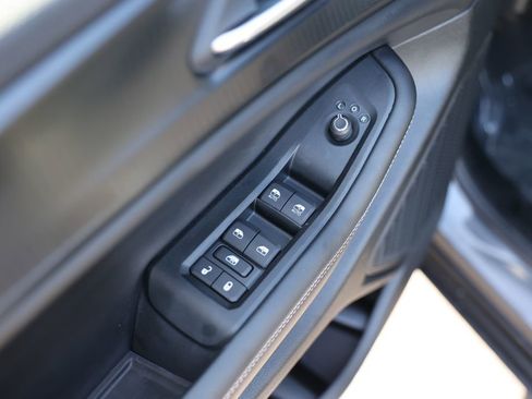 New 2025 Jeep Grand Cherokee Laredo w/ MOPAR Finishing Package image 17