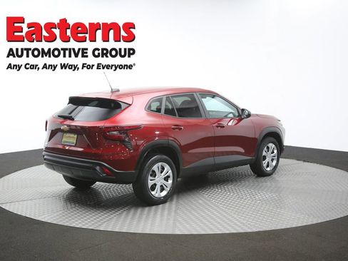 Used 2024 Chevrolet Trax LS FWD image 40
