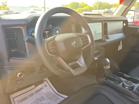 New 2025 Ford Bronco Badlands image 15