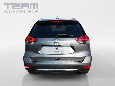 Used 2017 Nissan Rogue SV FWD image 6