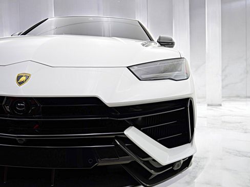 Used 2024 Lamborghini Urus Performante image 23