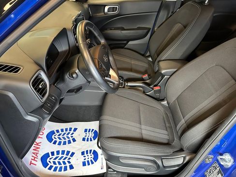 Used 2023 Hyundai Venue SEL w/ Cargo Package image 20