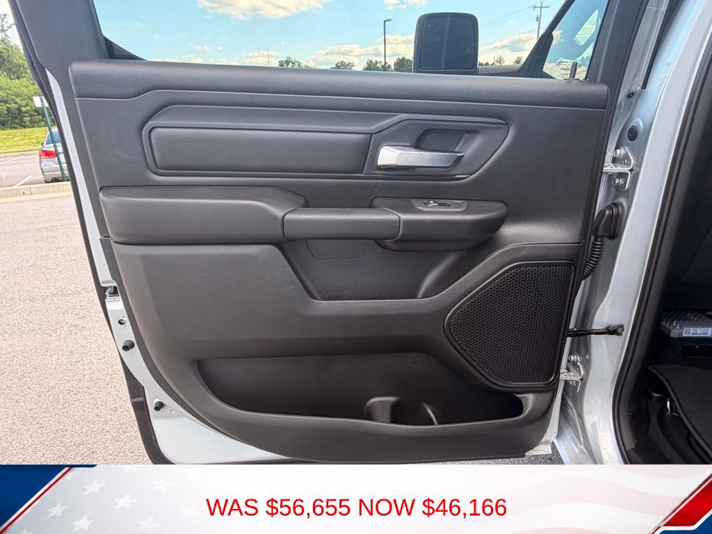 New 2026 RAM 1500 Express AWD/4WD image 11
