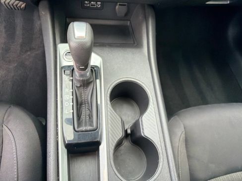 Used 2025 Nissan Altima 2.5 SV FWD image 20