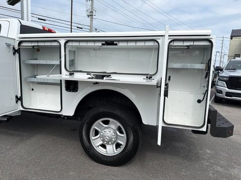 Used 2022 RAM 3500 Tradesman AWD/4WD image 11
