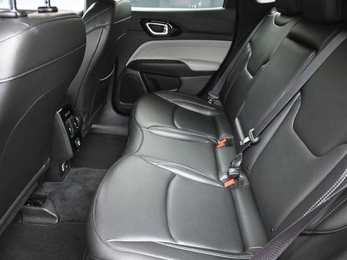 Used 2025 Jeep Compass Limited AWD/4WD image 10