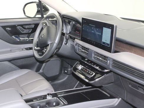 New 2026 Lincoln Corsair Reserve image 30