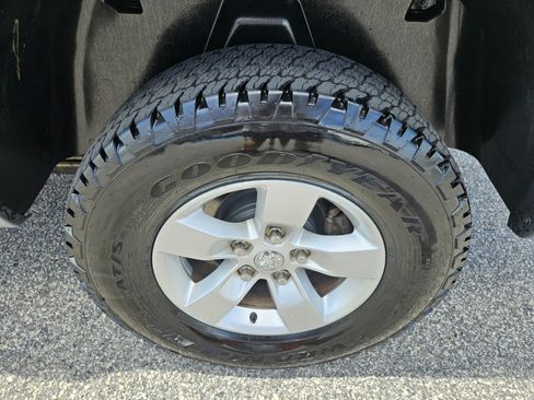 Used 2021 RAM 1500 Classic SLT AWD/4WD image 14