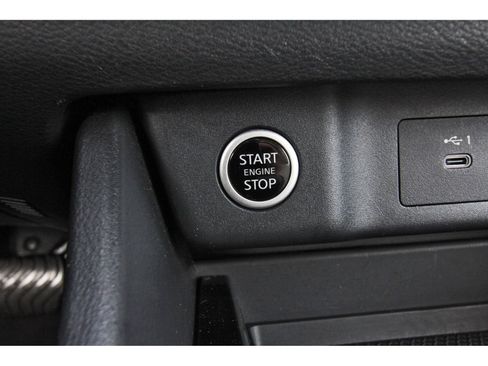 Used 2023 Nissan Rogue SV image 24