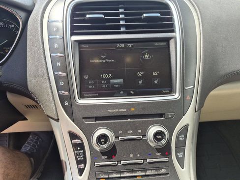 Used 2016 Lincoln MKX Select AWD/4WD image 17