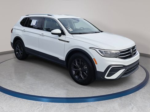 Used 2024 Volkswagen Tiguan Wolfsburg Edition AWD/4WD image 3