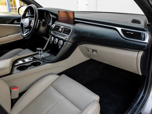 Used 2022 Genesis G70 2.0T RWD image 18