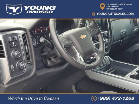 Used 2017 Chevrolet Silverado 1500 LT w/ Redline Edition AWD/4WD image 9