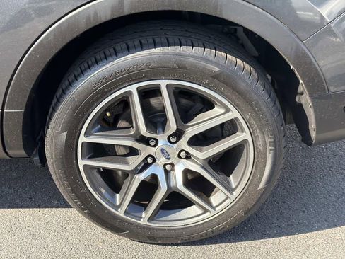 Used 2018 Ford Explorer Sport w/ Equipment Group 401A AWD/4WD image 10