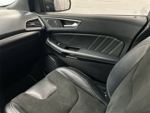 Used 2019 Ford Edge ST w/ Convenience Package image 13