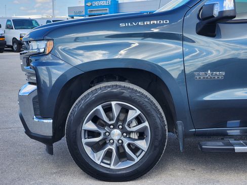 Used 2019 Chevrolet Silverado 1500 LT w/ Texas Edition RWD image 9