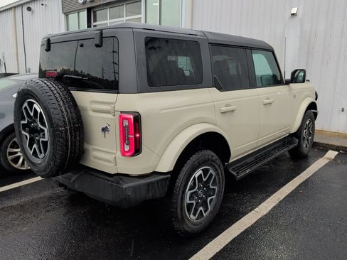 Used 2025 Ford Bronco Outer Banks AWD/4WD image 4