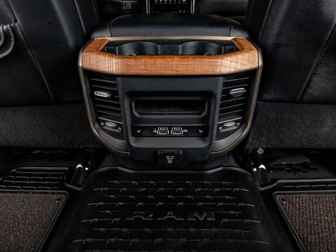 Used 2019 RAM 2500 Limited image 33