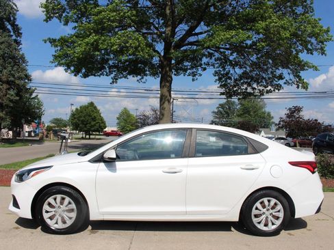 Used 2019 Hyundai Accent SE FWD image 6