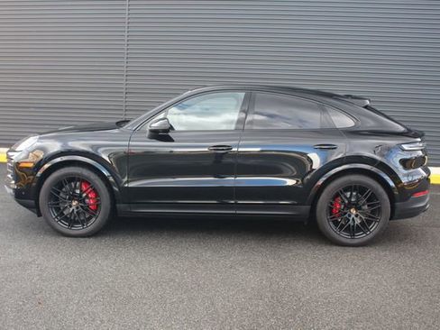 New 2026 Porsche Cayenne S image 2