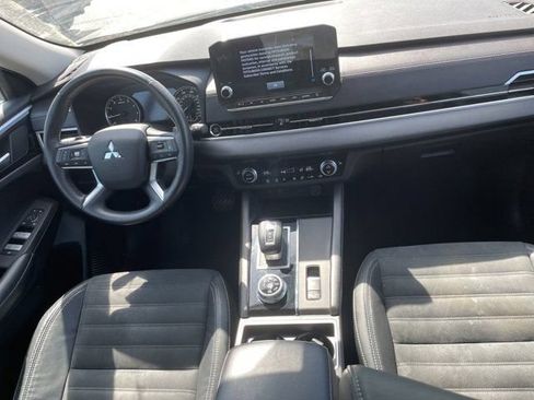 Used 2022 Mitsubishi Outlander SE AWD/4WD image 7