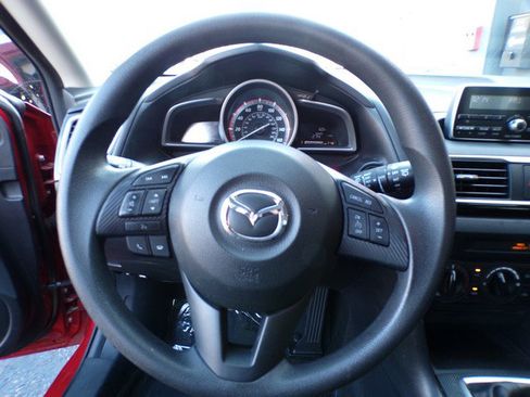 Used 2014 MAZDA MAZDA3 i Sport image 10