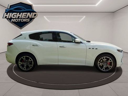 Used 2023 Maserati Levante GT AWD/4WD image 7