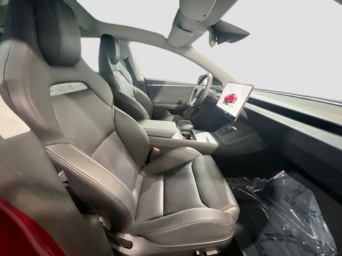 Used 2024 Tesla Model 3 Performance image 23