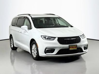 Used 2021 Chrysler Pacifica Touring-L