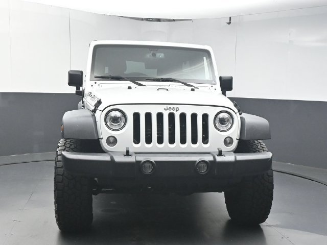 Used 2018 Jeep Wrangler Unlimited Sport S AWD/4WD image 3