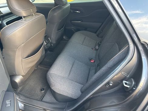 Used 2023 Toyota Crown XLE image 5