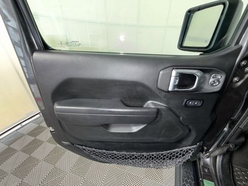 Used 2023 Jeep Wrangler Unlimited Sport AWD/4WD image 15