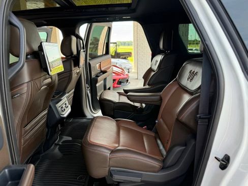 Used 2025 Ford Expedition Max King Ranch AWD/4WD image 32