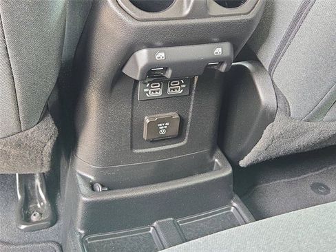 Used 2024 Jeep Wrangler Unlimited Sahara AWD/4WD image 37