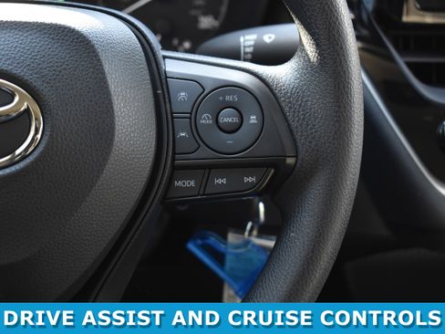 Used 2025 Toyota Corolla LE image 13