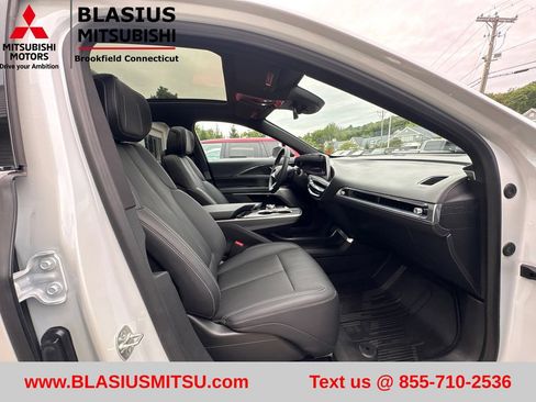Used 2024 Cadillac Lyriq Luxury AWD/4WD image 54