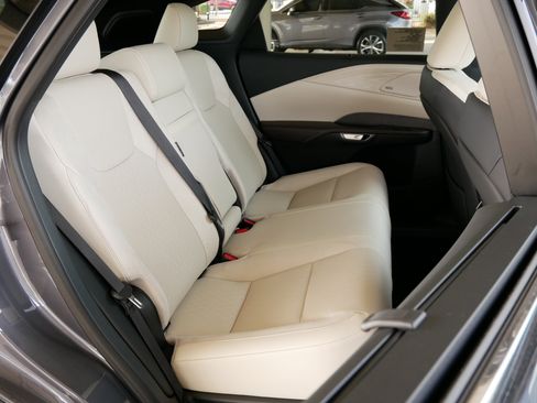 New 2026 Lexus RX 450h AWD image 8